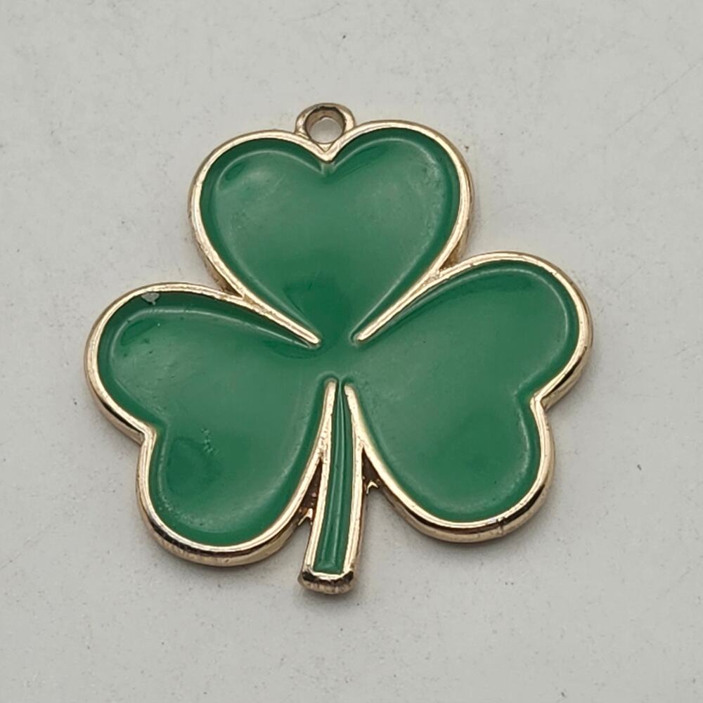 Green Enamel Shamrock Clover Charm Pendant Gold Tone St Patricks Jewelry‎ DIY